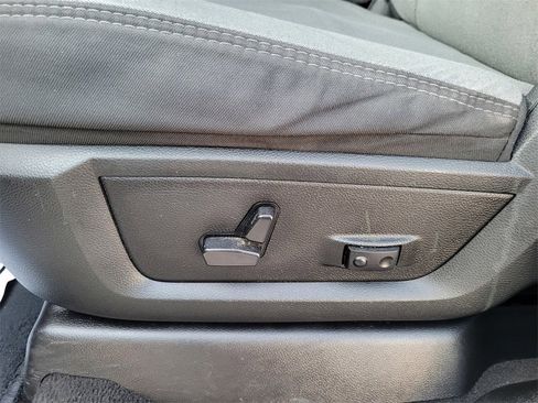 Used 2024 RAM 2500 Big Horn image 12