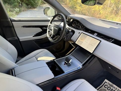 Used 2026 Land Rover Range Rover Evoque S image 21