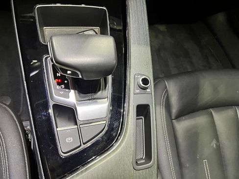 Used 2021 Audi A4 2.0T Premium w/ Convenience Package image 34