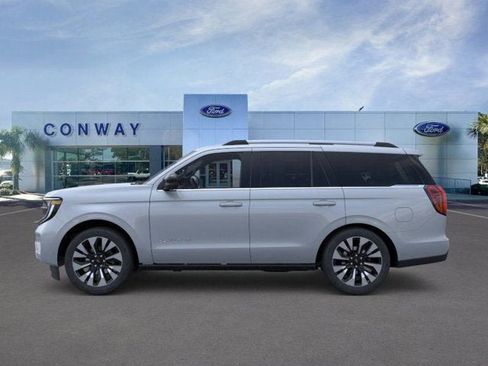 New 2026 Ford Expedition Platinum w/ Driver's Package image 3