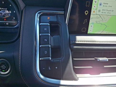 Used 2024 GMC Yukon XL AT4 w/ Technology Package AWD/4WD image 18