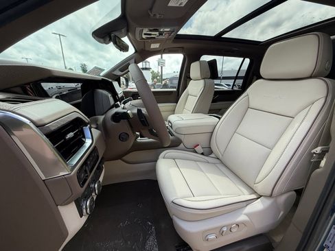 New 2026 GMC Yukon XL Denali w/ Denali Reserve Package AWD/4WD image 11