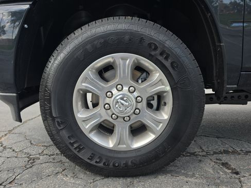 New 2026 RAM 3500 Big Horn AWD/4WD image 29