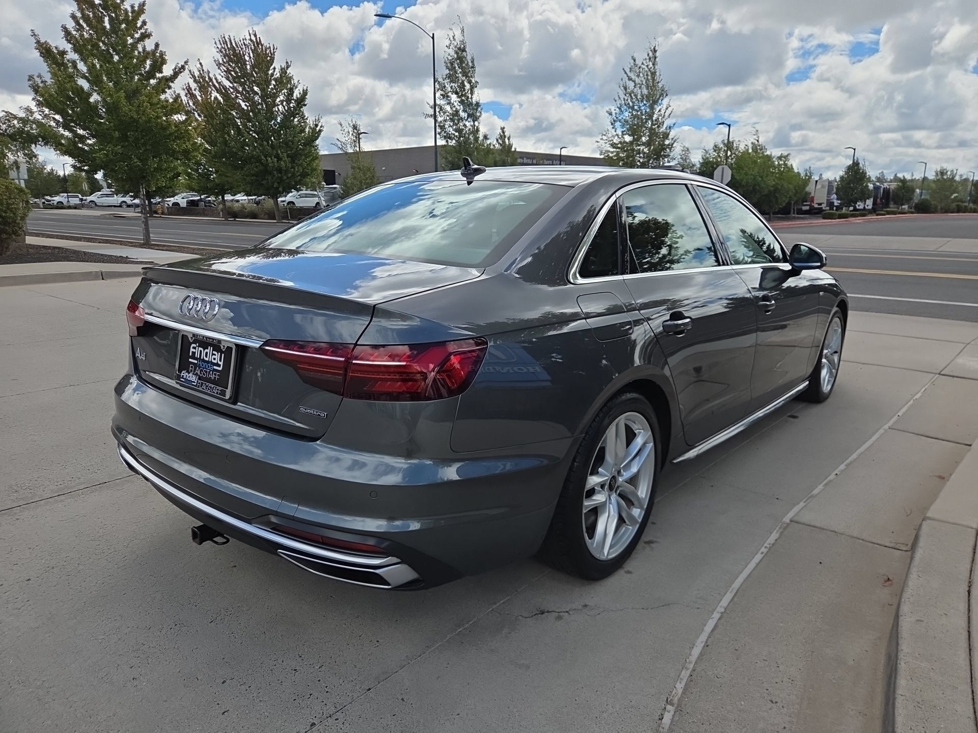Used 2023 Audi A4 2.0T Premium Plus w/ Premium Plus Package AWD/4WD image 4