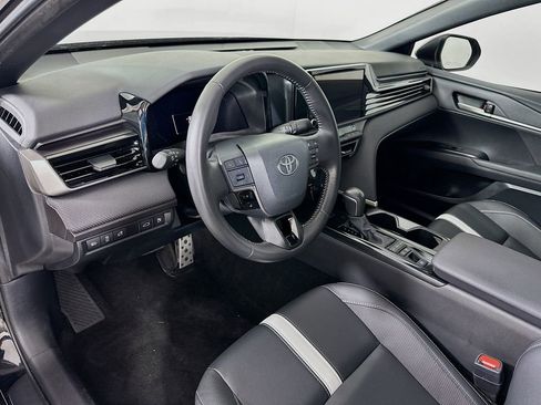 Certified 2025 Toyota Camry SE w/ Convenience Package image 9