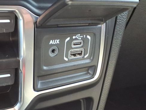 Used 2023 Jeep Wrangler Unlimited Sport AWD/4WD image 19