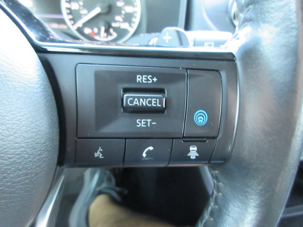 Used 2023 Nissan Rogue SV w/ SV Premium Package AWD/4WD image 26