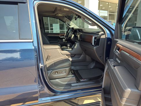 Used 2023 GMC Sierra 1500 Denali w/ Denali Reserve Package image 7