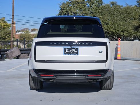 Used 2023 Land Rover Range Rover SE image 8