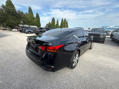 Used 2025 Nissan Altima 2.5 S FWD image 5