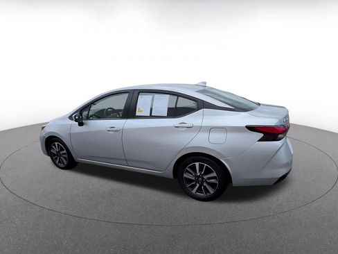 Used 2025 Nissan Versa SV FWD image 10