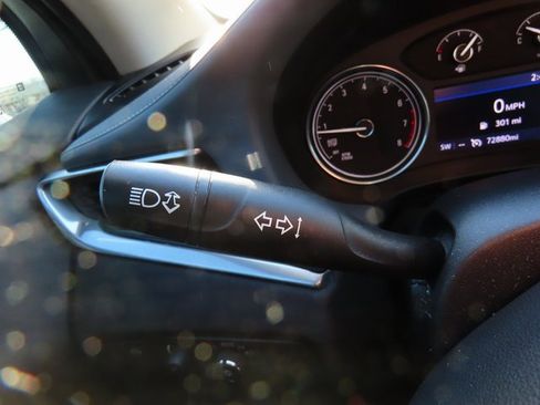 Used 2020 Buick Enclave Essence w/ Sport Touring Edition image 35