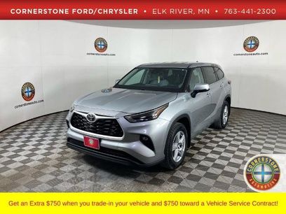 Used 2022 Toyota Highlander LE