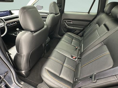 Used 2025 MAZDA CX-50 AWD 2.5 Hybrid w/ Premium Pkg image 10