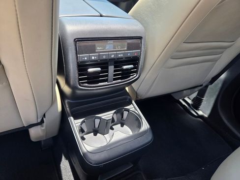 Used 2021 MAZDA CX-9 Touring w/ Touring Premium Package FWD image 8