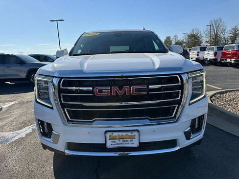 Used 2022 GMC Yukon SLT w/ SLT Premium Package image 9