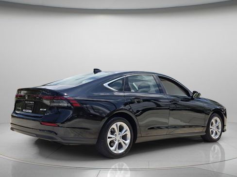 Used 2025 Honda Accord LX image 6