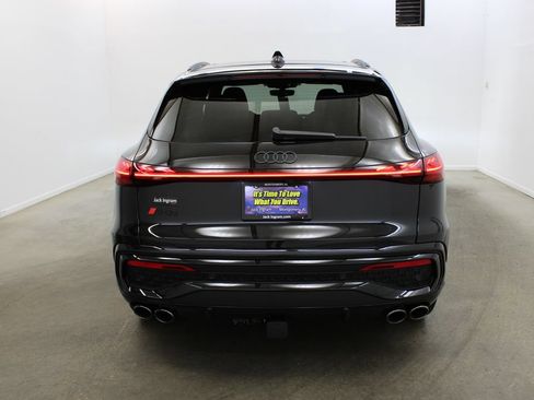 New 2026 Audi SQ5 Prestige AWD/4WD image 4