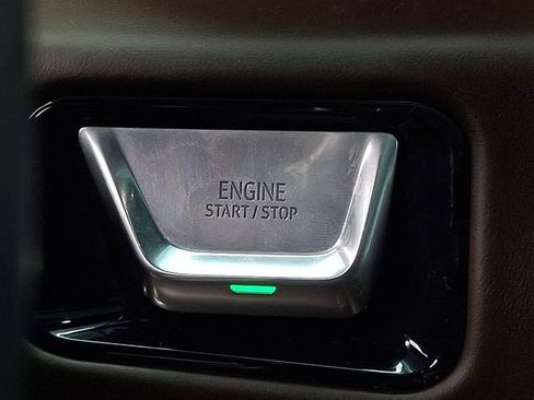 Used 2025 GMC Yukon XL Denali Ultimate w/ LPO, Illumination Package AWD/4WD image 23