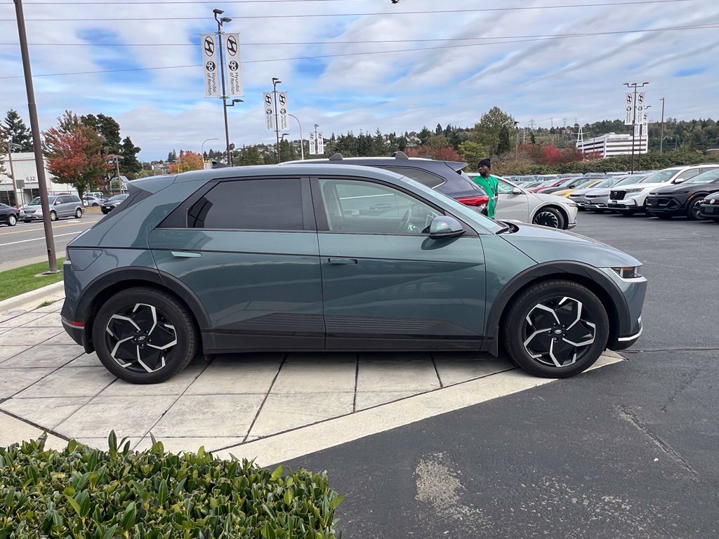 Certified 2024 Hyundai Ioniq 5 SE AWD/4WD image 4