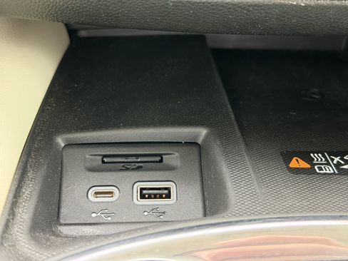 Used 2024 Buick Enclave Avenir w/ Avenir Technology Package image 25