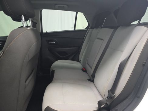 Used 2021 Chevrolet Trax LS w/ Tint and Cruise Package FWD image 13