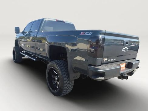 Used 2017 Chevrolet Silverado 3500 LT w/ LT Convenience Package AWD/4WD image 4