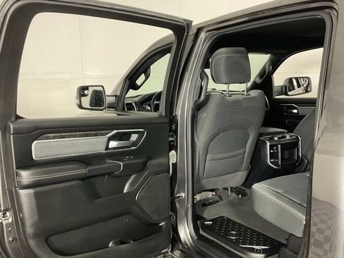 Used 2022 RAM 1500 Big Horn AWD/4WD image 32