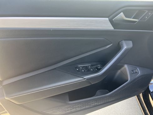 Certified 2025 Volkswagen Jetta S image 13