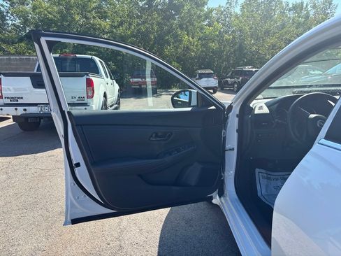 Certified 2025 Nissan Sentra S FWD image 15