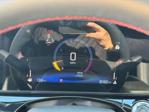 Used 2025 Chevrolet Trax RS w/ Driver Confidence Package image 24