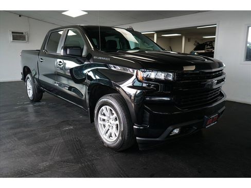 Used 2021 Chevrolet Silverado 1500 RST w/ Bed Protection Package image 9