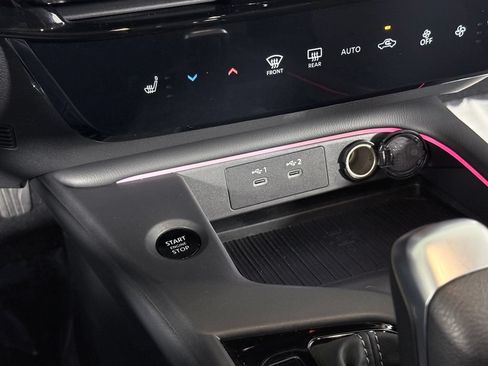 Certified 2026 Nissan Sentra SV w/ SV Convenience Package FWD image 19