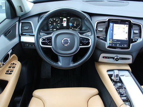 Used 2016 Volvo XC90 T8 Momentum w/ Vision Package image 2