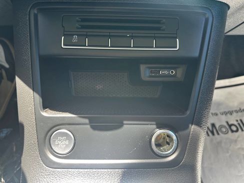 Used 2017 Volkswagen Tiguan Wolfsburg Edition image 18