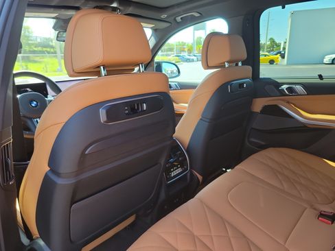 New 2026 BMW X5 M60i AWD/4WD image 9