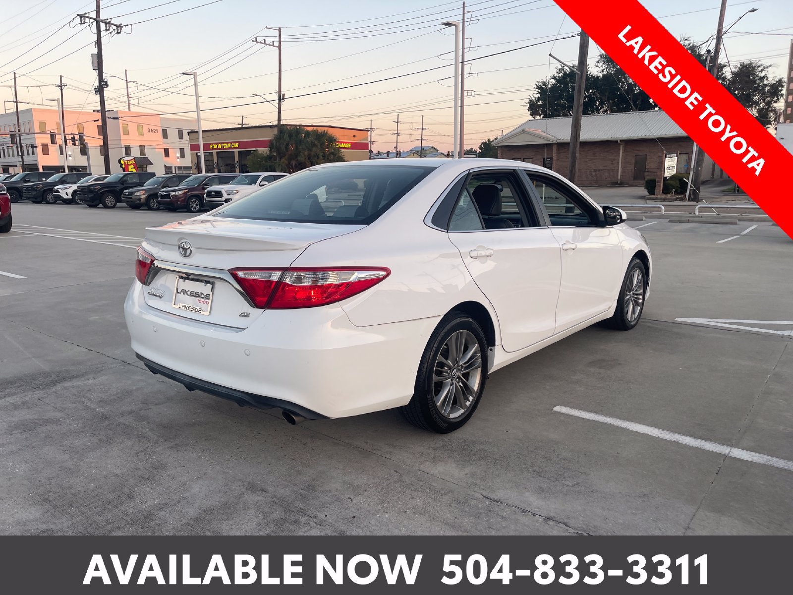 Used 2017 Toyota Camry SE FWD image 5