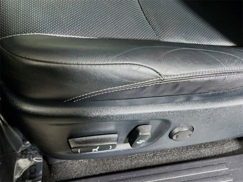 Used 2018 Toyota 4Runner Limited image 18