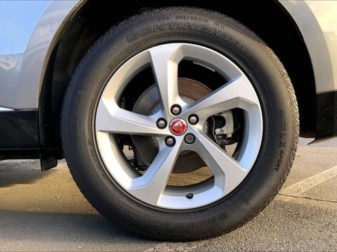 Used 2023 Jaguar F-PACE S image 10