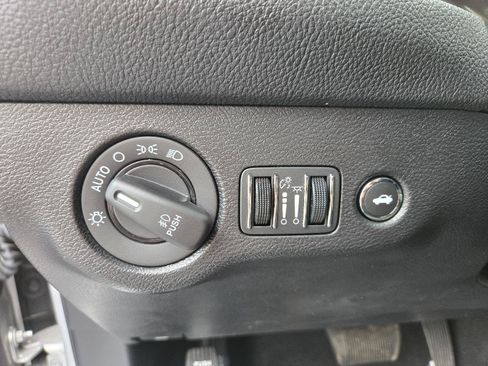 Used 2022 Dodge Challenger GT w/ Blacktop Package RWD image 15