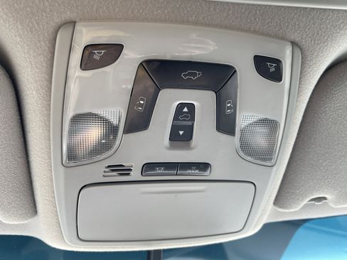 Used 2014 Toyota Sienna SE w/ SE Premium Package w/Entune image 31