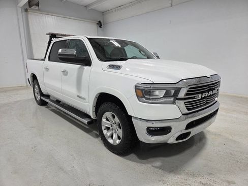 Used 2022 RAM 1500 Laramie AWD/4WD image 1