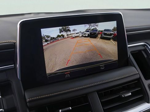 Used 2023 GMC Yukon XL AT4 image 20