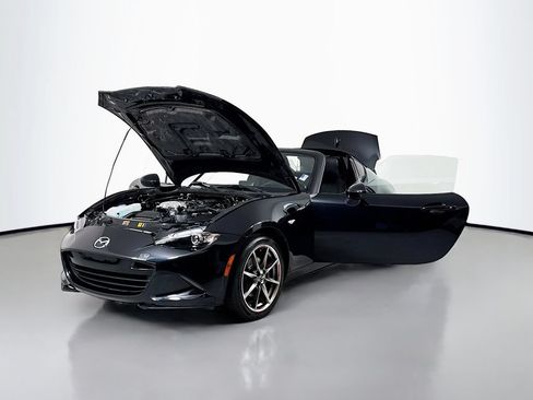 Used 2023 MAZDA MX-5 Miata Grand Touring RWD image 14