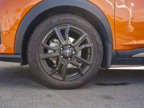 Used 2023 Nissan Kicks SR w/ SR Premium Package image 10