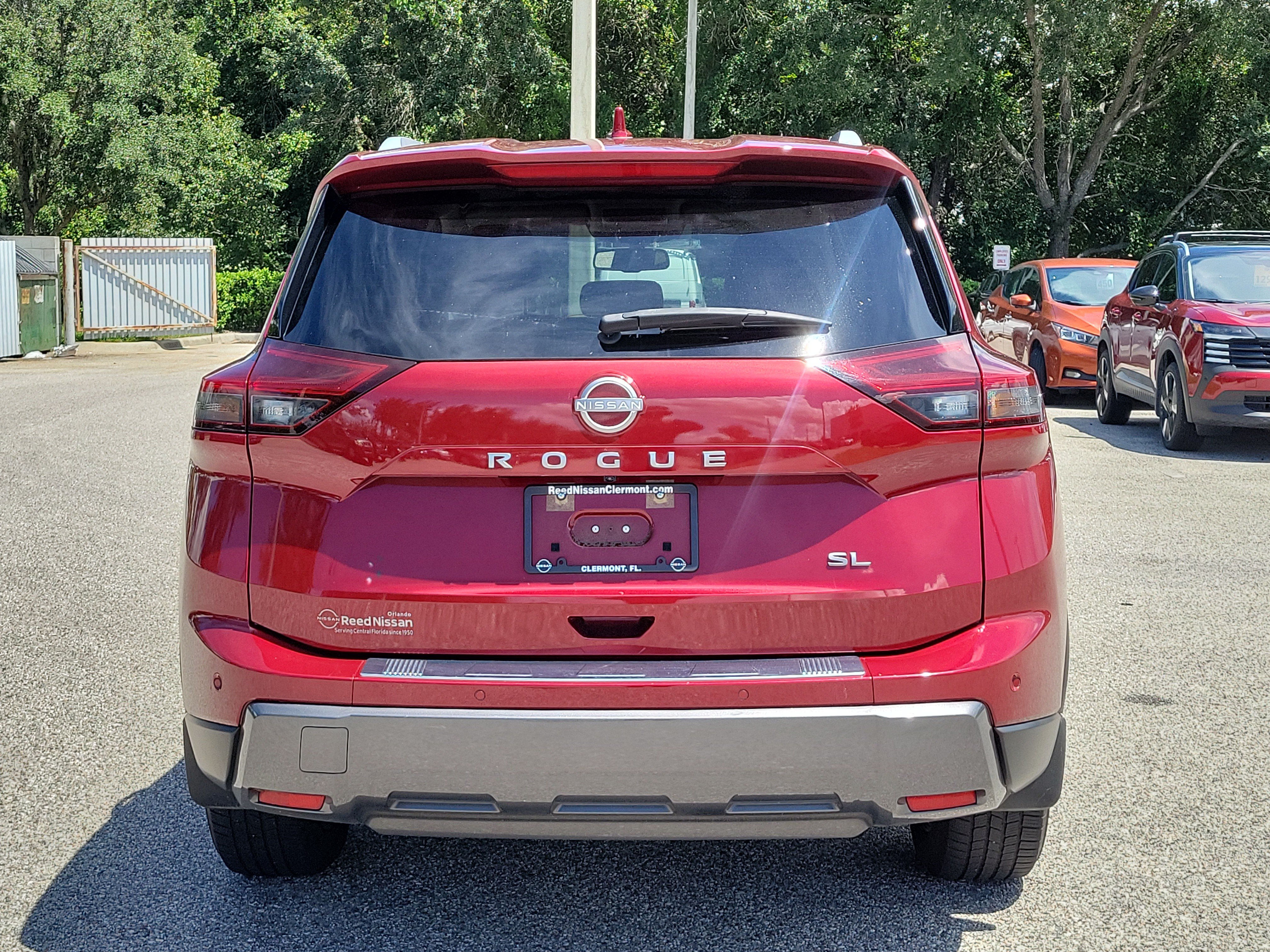 Certified 2025 Nissan Rogue SL FWD image 7