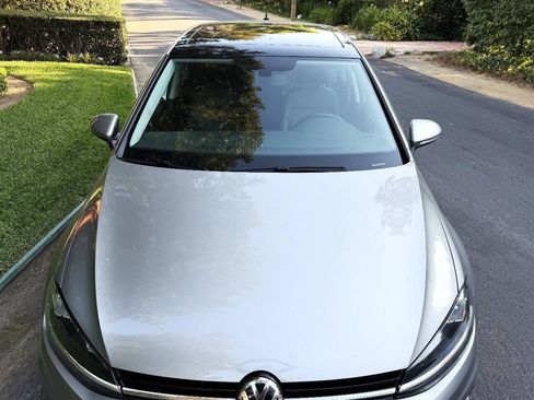 Used 2018 Volkswagen Golf SE FWD image 10
