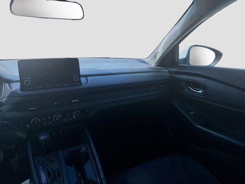Certified 2023 Honda Accord EX image 21