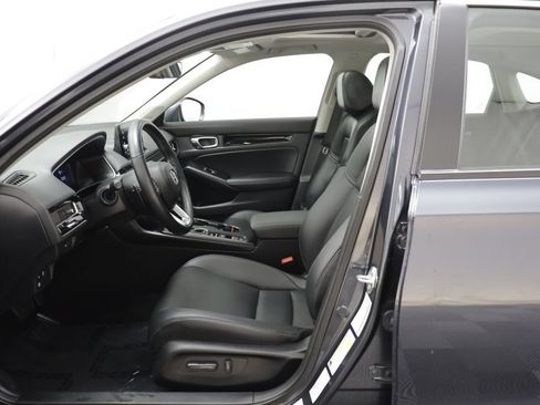 Used 2024 Honda Civic Touring image 5