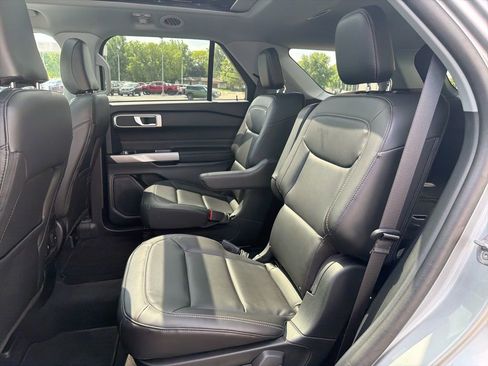 Certified 2023 Ford Explorer XLT w/ Equipment Group 202A AWD/4WD image 14